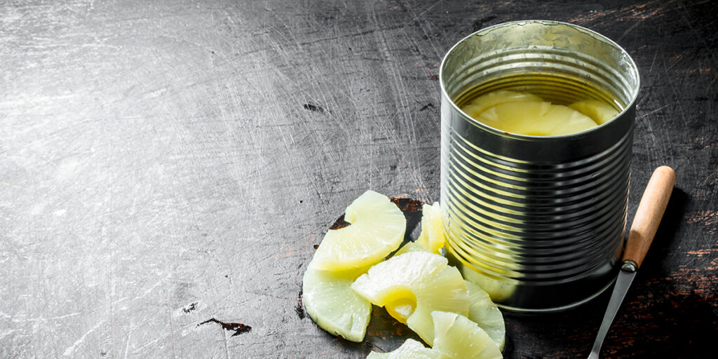 Can dogs eat canned pineapple?